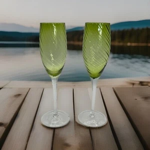 Grüne Swirl Glas Sektflöten (2er Set) - Bild 1 von 4