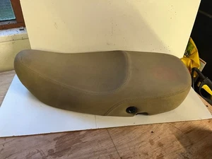 Asiento PIAGGIO VESPA S en beige/tostado - Imagen 1 de 12