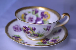 VINTAGE ROYAL CHELSEA STIEFMÜTTERCHEN & GOLD BONE CHINA BREITE TASSE & UNTERTASSE HANDNUMMERIERT - Bild 1 von 5