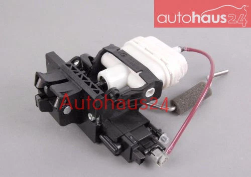 MERCEDES-BENZ R230 SL CLASS TRUNK LOCK LATCH ACTUATOR NEW SL500 SL550 GENUINE - Image 1 of 1