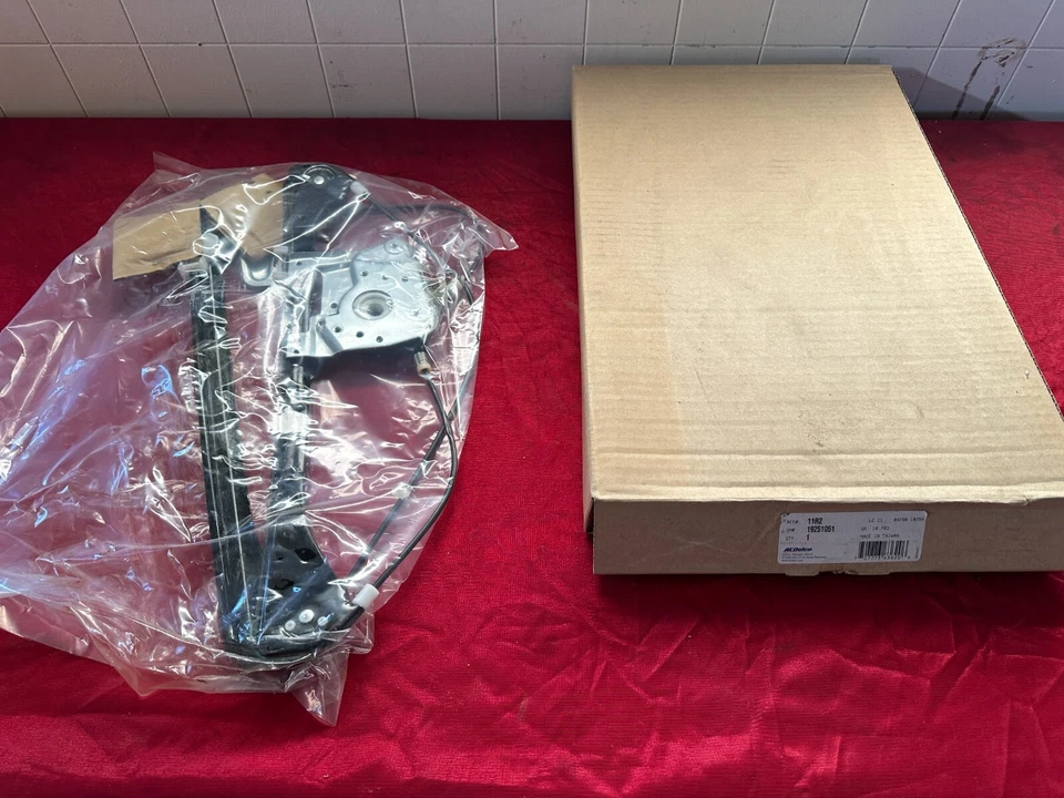 NEW NOS 1997-2003 PONTIAC GRAND PRIX WINDOW REGULATOR GM 19251350 11A11 LF - Image 1 of 1