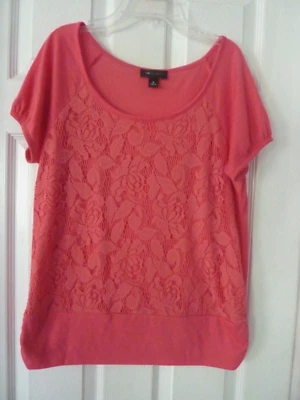 Top AB Studio Rosa Encaje Frontal Manga Corta Talla M Cuello Redondo Foto 1 de 4