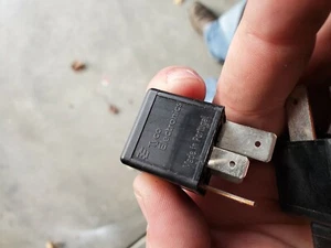 5 count Genuine TE Connectivity Tyco VF7-11F11-S01 Automotive Heavy Duty bx179 - Picture 1 of 3