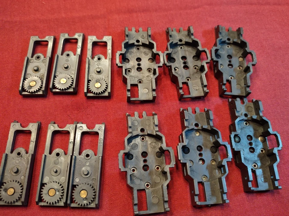 Vintage Aurora Afx Non Magna Traction Bare Chassis And Gear Chassis  - Image 1 of 4