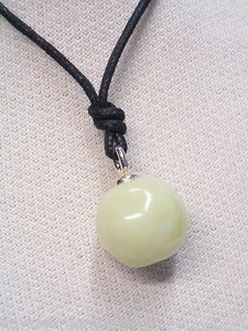 Ciondolo con sfera in GIADA naturale e girocollo in cordoncino - Pietra Dura - Imagen 1 de 5