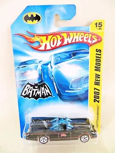 HOT WHEELS '1966 BATMAN SERIE TV BATMOBILE' NERO. CARTOLINA MOC/MIB/CARDATA/LUNGA - Foto 1 di 5