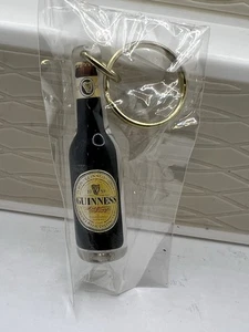 Mini Portachiavi Bottiglia 2,5" Miniatura Birra Guinness Vintage - Nuovo in Confezione! - Foto 1 di 4