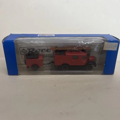 Roco Mercedes L 1500 S LF 8 Feuerwehr No. 1335 - 1:87 HO - Image 1 of 2