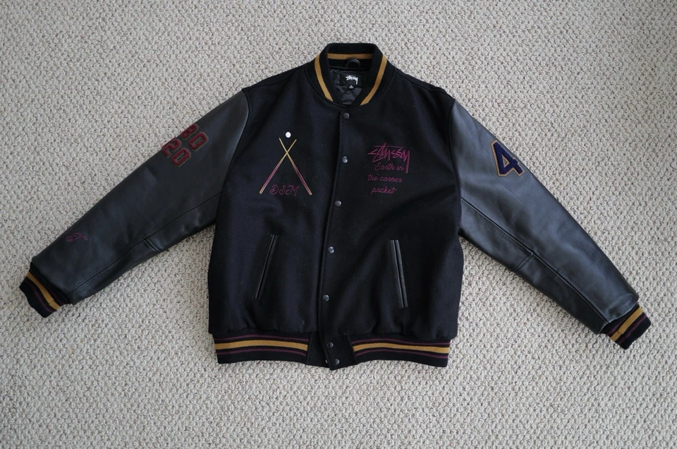 Chaqueta de cuero negra universitaria Stussy 40 aniversario IST para hombre talla XL  Foto 1 de 4