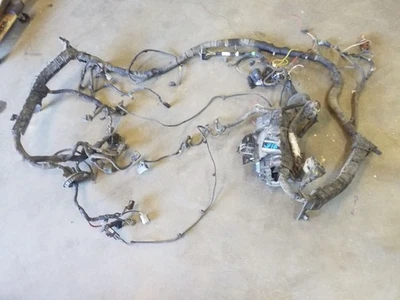 Caixa de fusíveis do motor 6.7L com chicote de fios | Compatível com Ford F250 F350 2011-2014 - Imagem 1 de 4