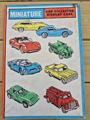 Vitrina vintage miniatura coche coleccionista con 27 coches Foto 1 de 4