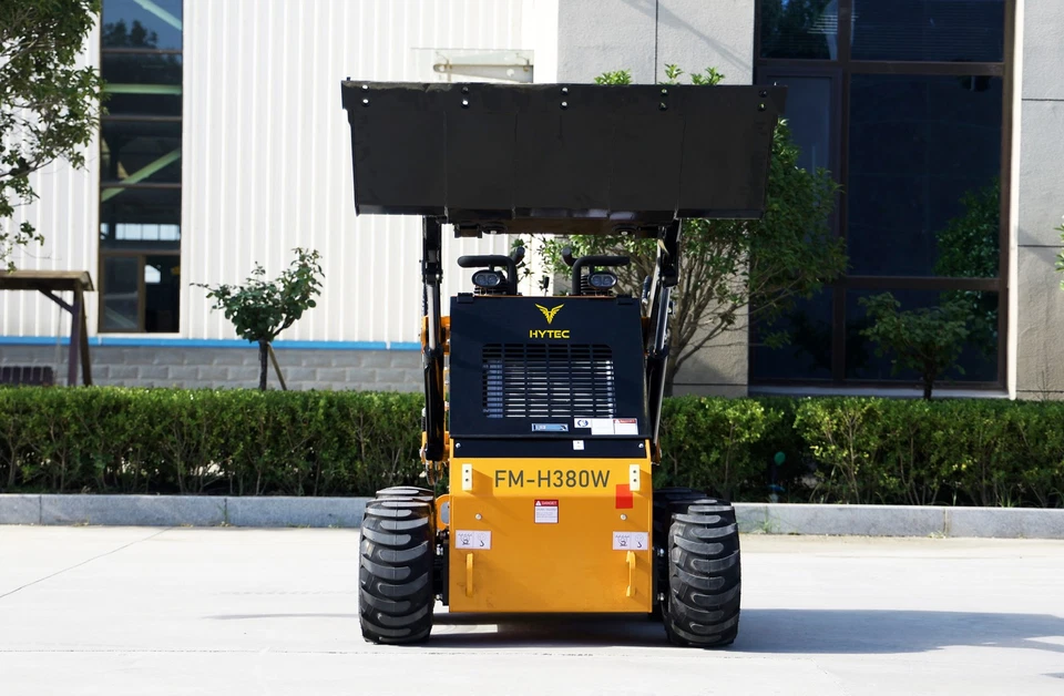 Hytec FM-H380W Mini Kompaktlader - Bild 1 von 2