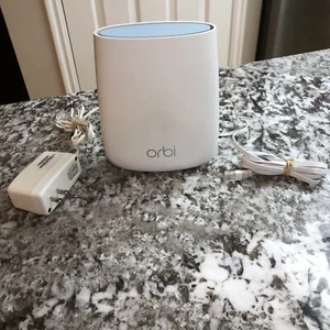 NETGEAR Orbi RBR20 AC2200 Tri-Band WiFi Mesh Router Adapter RBR20-100NA Bundle - Picture 1 of 9