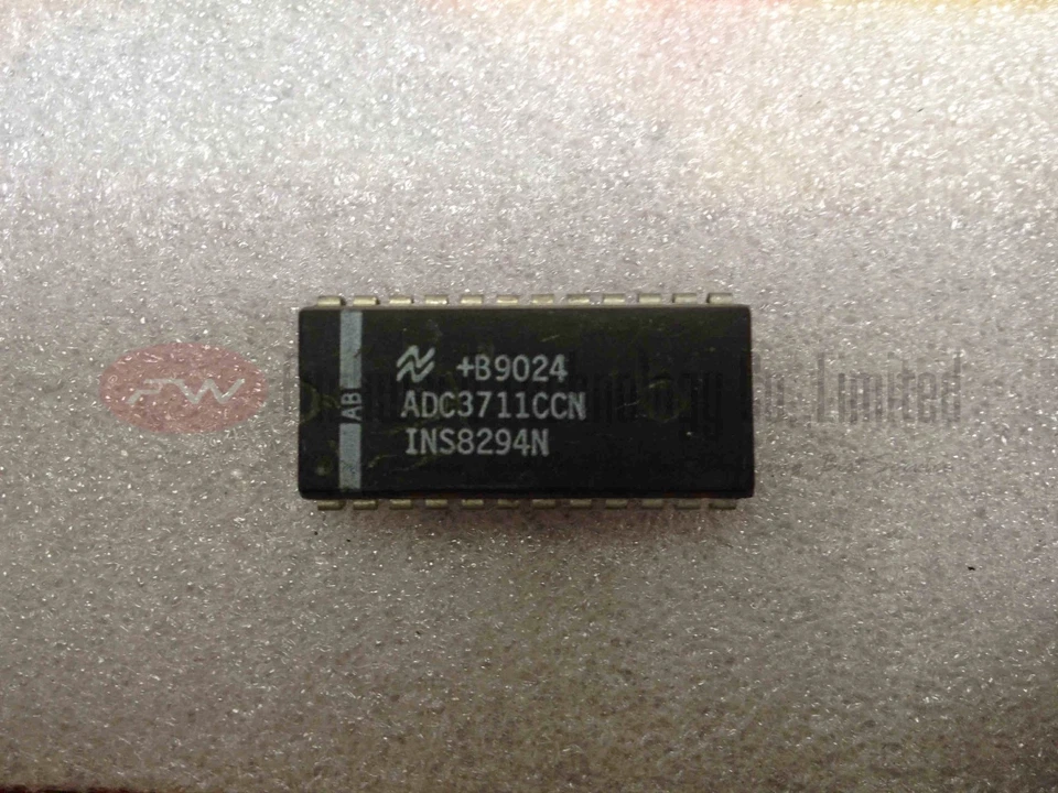 NSC ADC3711CCN 3 1/2 Microprocessor Compatible A/D Converter PDIP28x 5PCS - Image 1 of 1