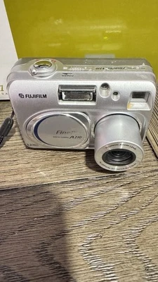 Fuji FinePix A210 Silver 3.2 Megapixel Digital Camera - TESTED - Image 1 of 4