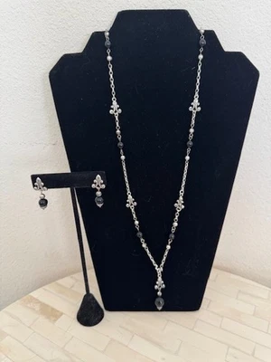 COLLAR BRIGHTON FLOR DE LIS CUENTAS DE CRISTAL Y PENDIENTES A JUEGO Foto 1 de 4