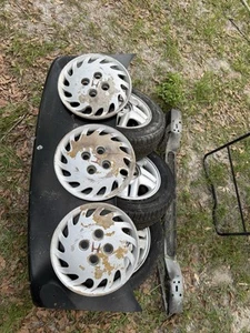 (3) HONDA CIVIC 14" OEM WHEEL COVER HUB CAP SILVER 1992-1995 44733-SR4-9300 - Picture 1 of 7