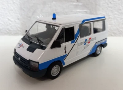 Renault Trafic Gendarmerie 1989 1/43 Norev Boite Souple - Photo 1/4
