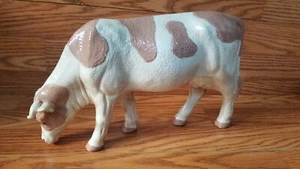 RARE VINTAGE LARGE CERAMIC WHITE & BROWN COW FIGURINE - Picture 1 of 9