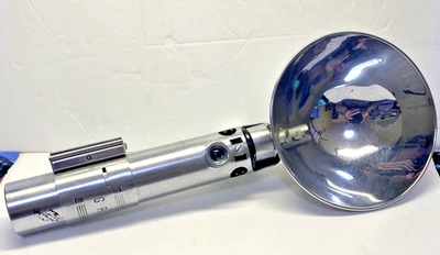 VINTAGE GRAFLEX 2 CELL FLASH RED BUTTON STAR WARS LIGHTSABER SKYWALKER - Image 1 of 4