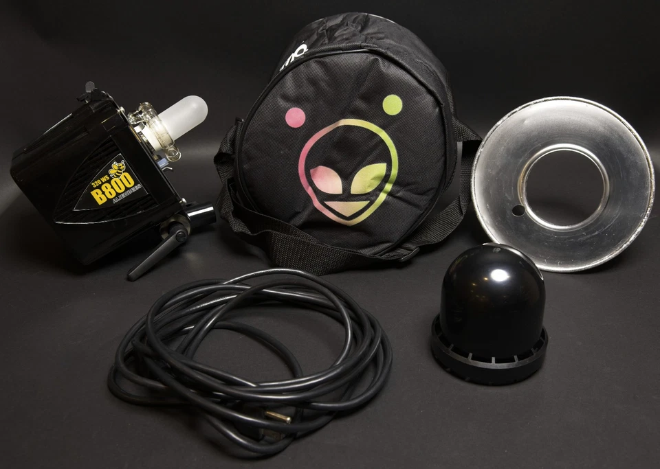 Paul C Buff Alien Bees B800 Deep Space Black Travel Complete kit, FREE SHIP! - Image 1 of 4