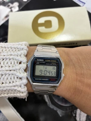 Orologio Casio Vintage digitale unisex - Immagine 1 di 4