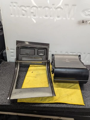 03-06 GMC Yukon Sierra Denali Portavasos Madera Grano Y Bisel Panel de Ajuste Superior Foto 1 de 4