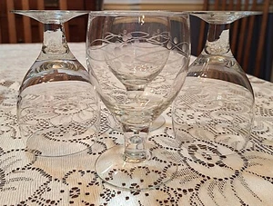 Set of 5 Natchie Etched Clear Glass Wine Glasses Goblets 6 oz (read) - Picture 1 of 7