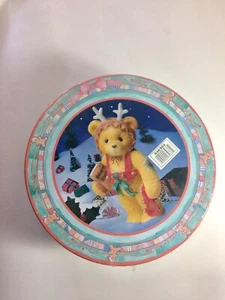 💥 CHERISHED TEDDIES mit Weihnachtsgeschenkdose: Inklusive Figur Teddy - Neu/Versiegelt - Bild 1 von 2