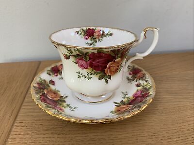 Vintage Royal Albert ‘Old Country Roses’ Tea Cup And Saucer Excellent Condition • 8.57£