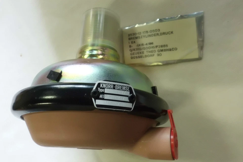 Diaphragm cylinder Knorr BZ 3217 - IVECO 04464432 - Image 1 of 1