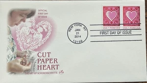 Par perforado corazón papel cortado Artcraft 4847A - Imagen 1 de 1