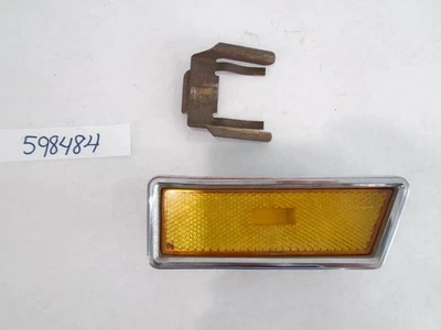 1970 1971 1972 Buick передний габаритный фонарь RH OEM 5962114 (с фиксатором зажим) - Изображение 1 из 4