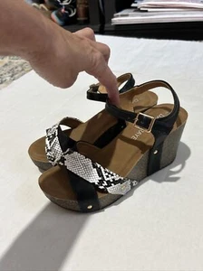 Danna Raye Clary 10 Größe 8 Keilabsatz  - Bild 1 von 12