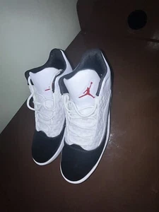 Size 9.5 - Air Jordan Max Aura 2 White Gym Red Black - Picture 1 of 20