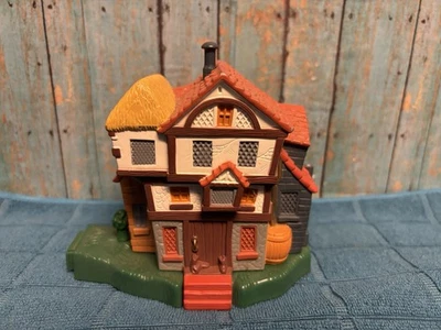 Harry Potter Weasley House Burrow Play Set Mini 2001 Mattel - polly pocket - Image 1 of 4