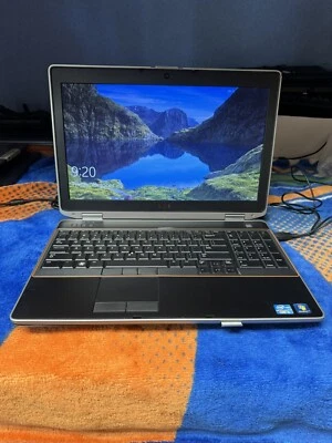 Dell Latitude E6540 15,6 pulgadas, Win10pro64, Intel Core i5, Gen., 2,70 GHz, 4 GB, DVD Foto 1 de 4