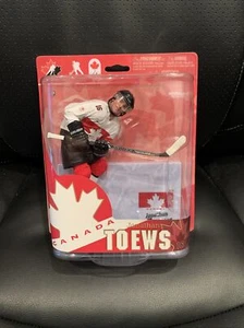 McFarlane NHL Hockey 2014 Equipo Canadá Jonathan Toews NUEVO EN CAJA NUNCA ABIERTO - Imagen 1 de 6