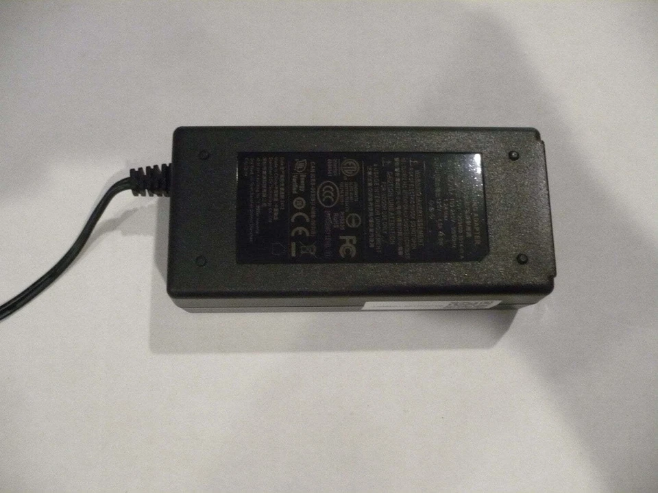 VIEWSONIC VX3218-PC-MHD MONITOR AC ADAPTER SOY-1200400-3014-111-A, 12 V 4.0A - Image 1 of 1