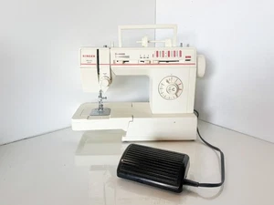 Singer Nähmaschine Modell Merritt 4530 mit Fußpedal und Koffer (RACK) - Bild 1 von 18