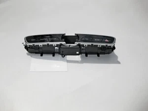 Mercedes-Benz  A2139054403 Block of buttons in the dashboard - torpedo E-Clas... - Bild 1 von 4