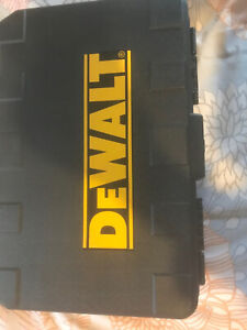 Dewalt DCT410 S1 Inspection Camera Complete Kit with Extra Battery 