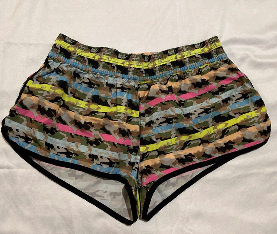 Pantalones Cortos Op Ocean Pacific Para Mujer Juniors Casi De Colección Talla M 7-9 Tropical Camuflaje Arco Iris Foto 1 de 4