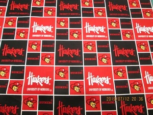 UNIVERSITY of  NEBRASKA " HUSKERS " 100% COTTON 1 REMNANT SQUARE DESIGN - Picture 1 of 6