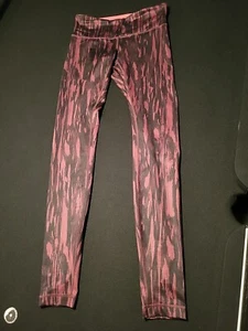 Lululemon Leggings Tiger Animal Print schwarz/dunkelrosa Gr. 10 kaum getragen USA - Bild 1 von 11