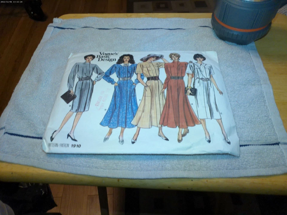 Vogue 1910 Dress Flared Straight Basic Design Sewing Pattern 8 10 12 - Image 1 of 1