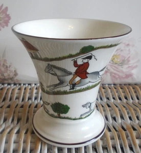 COALPORT HUNTING SCENE TRUMPET VASE - Picture 1 of 4