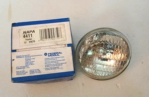 NAPA 4411 Sealed Beam Light Bulb John Deere Case Ford Massey TRACTOR OFF ROAD - Picture 1 of 2