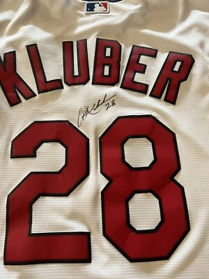 Camiseta firmada por Corey Kluber Foto 1 de 3