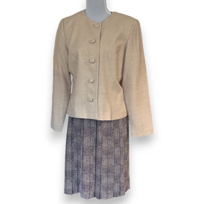 Traje blazer Leslie Fay Petites vintage años 90 crema y falda plisada abstracta en blanco y negro 10P Foto 1 de 4